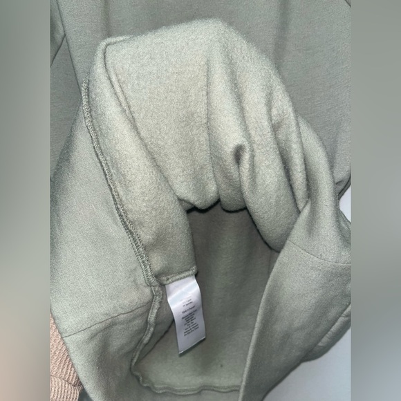 Eddie Bauer Crewneck - Picture 3 of 5